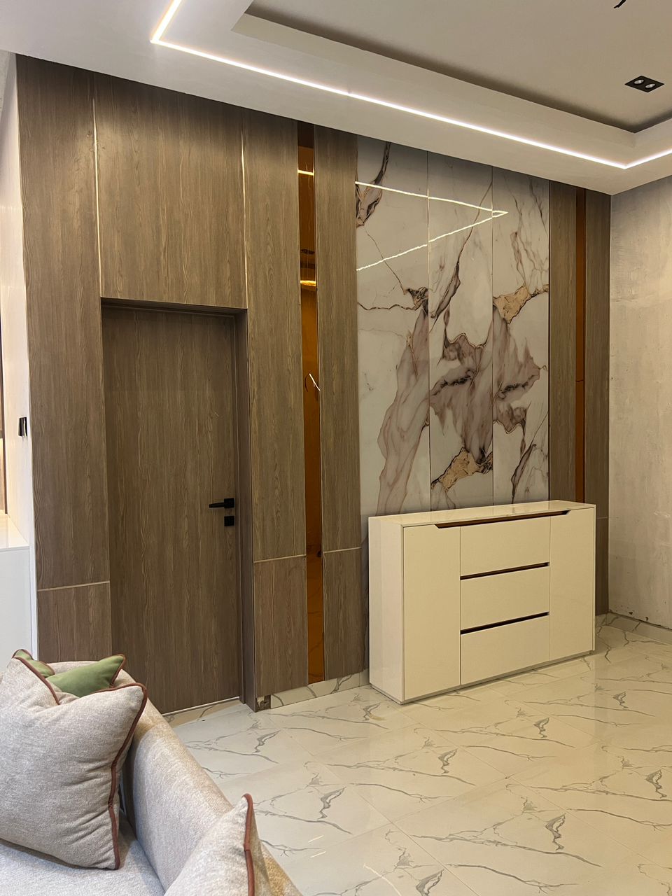 CML Woodcraft | Premium Custom Interior Furnishings
